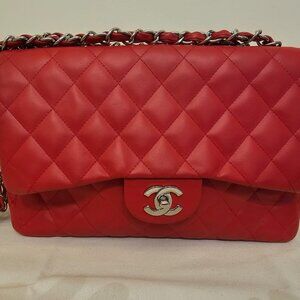 CHANEL jumbo lambskin red bag
